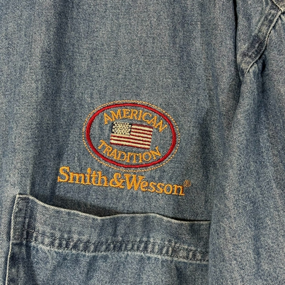 Vintage Smith And Wesson Shirt Blue Denim Chambray Button Down Embroidered XXL - Picture 2 of 11
